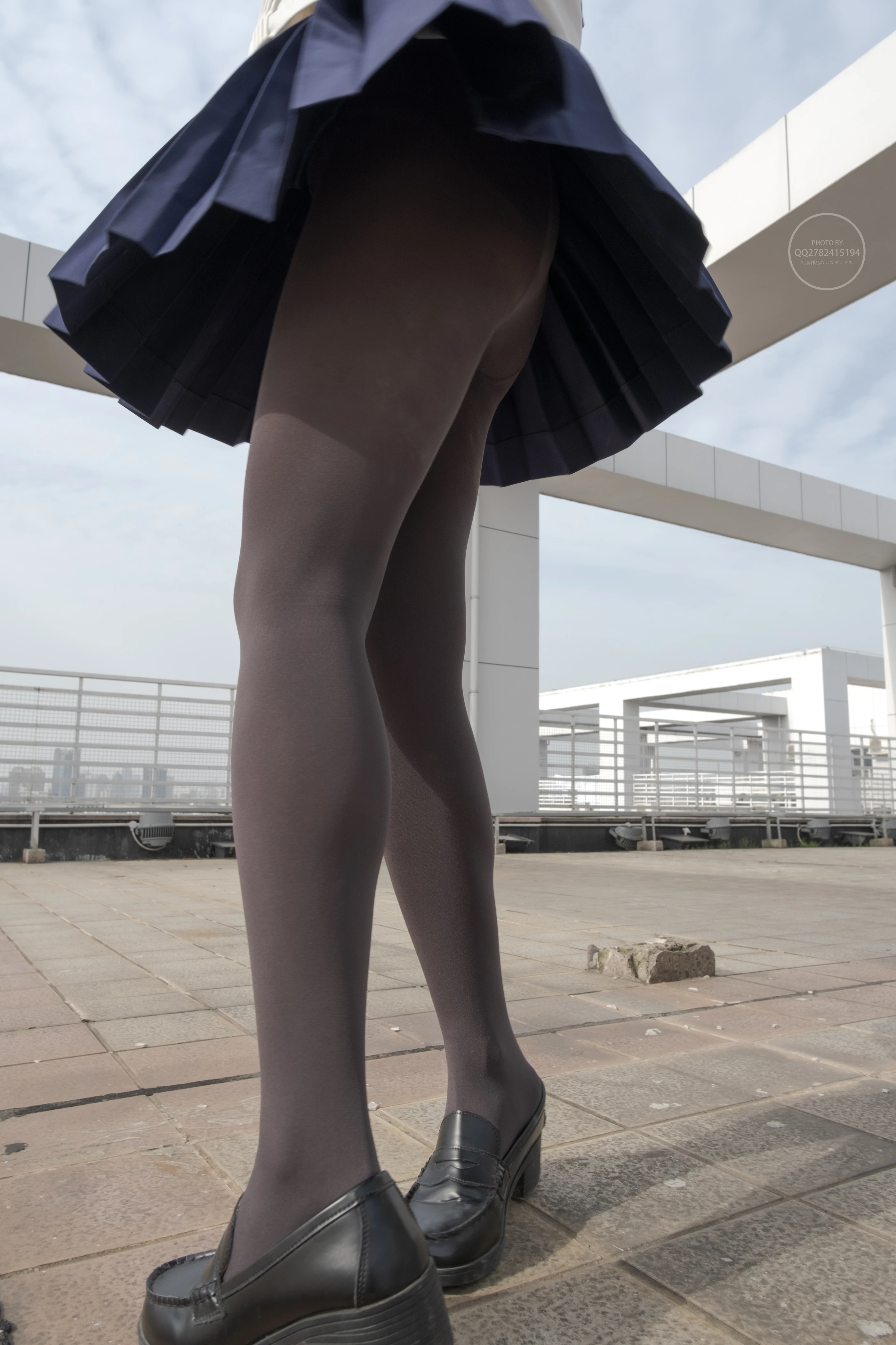 森萝财团 有料 NO.039 小香 天台上的JK灰丝美少女 [90P]插图8